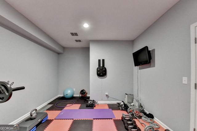 530 Thomas Drive, Loganville, GA 30052