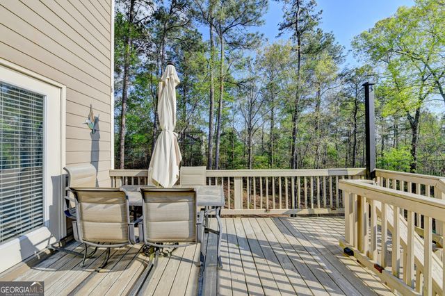 530 Thomas Drive, Loganville, GA 30052
