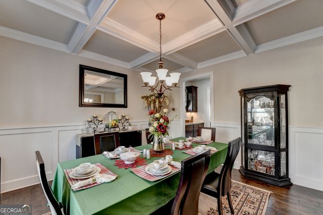 530 Thomas Drive, Loganville, GA 30052