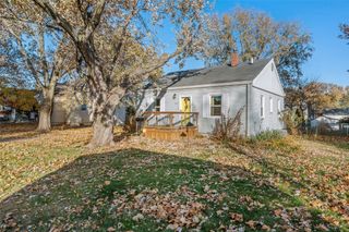 3611 68th Street, Urbandale, IA 50322