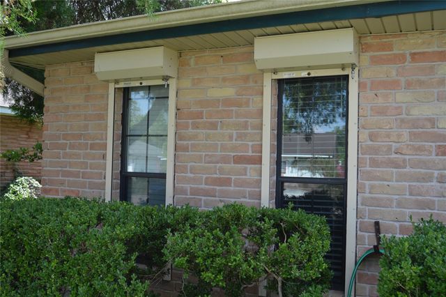 514 Bellmar Lane, Friendswood, TX 77546