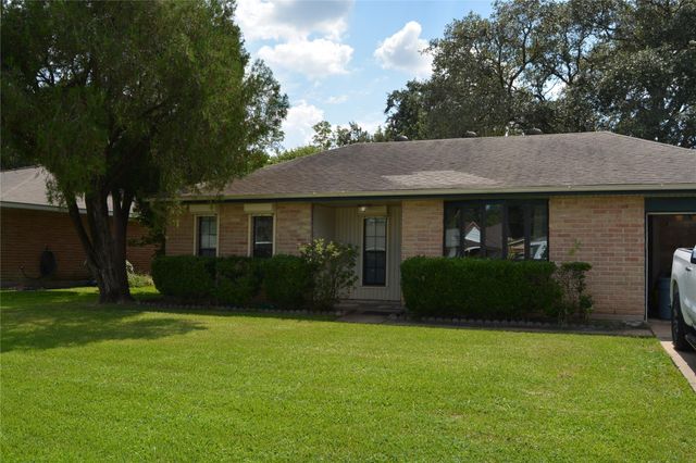 514 Bellmar Lane, Friendswood, TX 77546