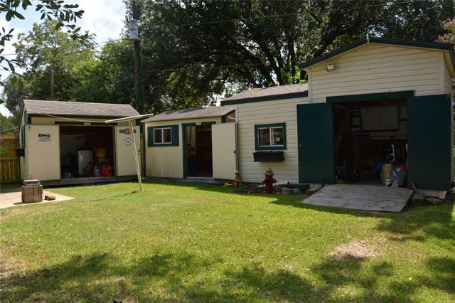 514 Bellmar Lane, Friendswood, TX 77546