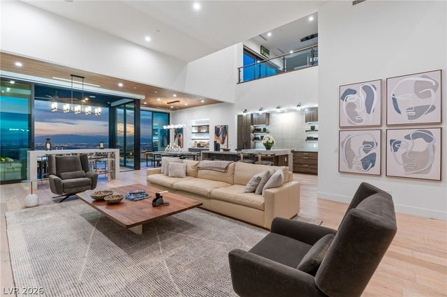651 Overlook Rim Drive, Henderson, NV 89012