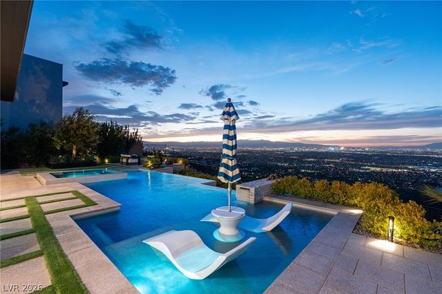 651 Overlook Rim Drive, Henderson, NV 89012
