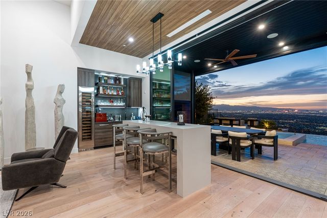 651 Overlook Rim Drive, Henderson, NV 89012
