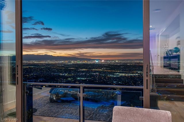 651 Overlook Rim Drive, Henderson, NV 89012