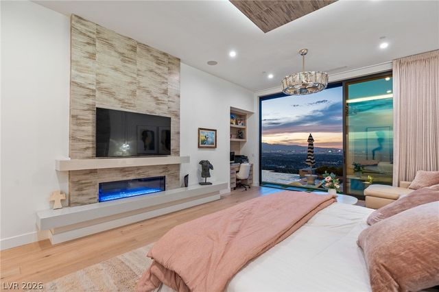 651 Overlook Rim Drive, Henderson, NV 89012