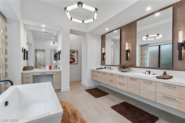 651 Overlook Rim Drive, Henderson, NV 89012