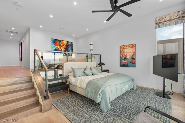 651 Overlook Rim Drive, Henderson, NV 89012