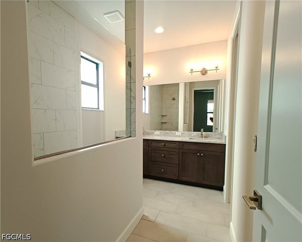 1017 SW 33rd ST, Cape Coral, FL 33914