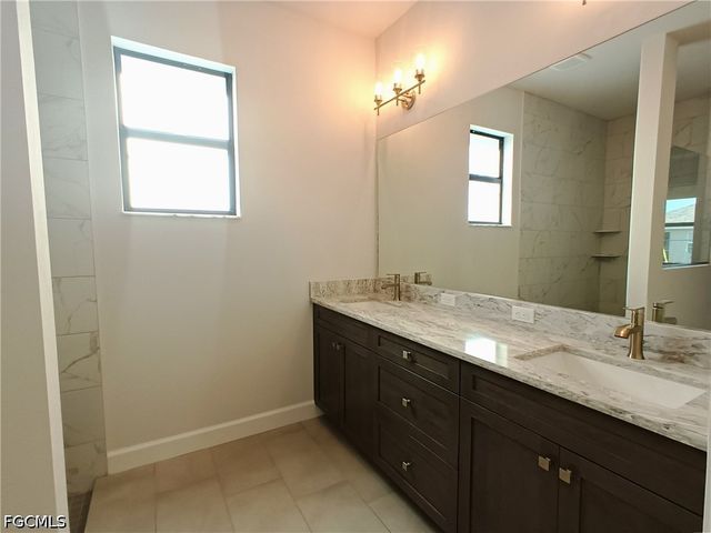 1017 SW 33rd ST, Cape Coral, FL 33914