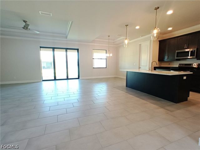 1017 SW 33rd ST, Cape Coral, FL 33914