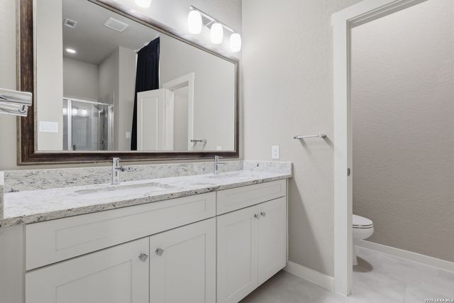 3831 Harry Wurzbach Rd 4, San Antonio, TX 78209