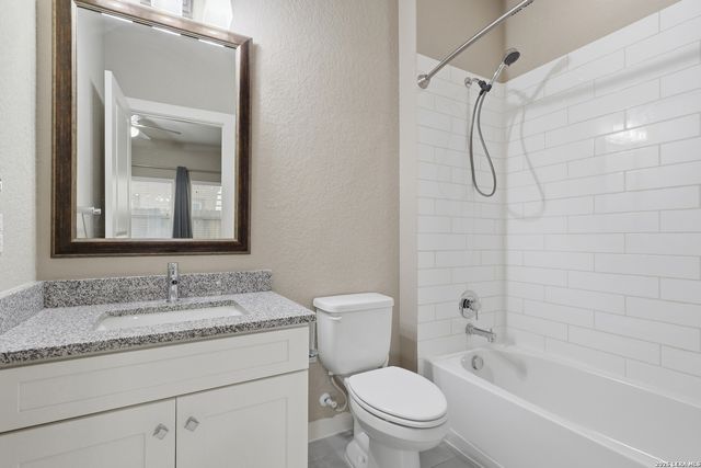 3831 Harry Wurzbach Rd 4, San Antonio, TX 78209