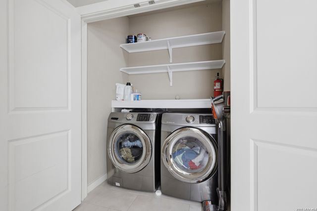 3831 Harry Wurzbach Rd 4, San Antonio, TX 78209