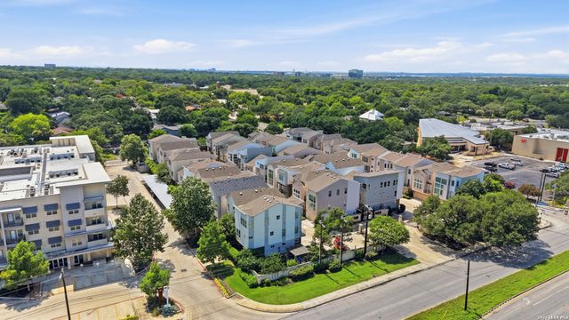 3831 Harry Wurzbach Rd 4, San Antonio, TX 78209