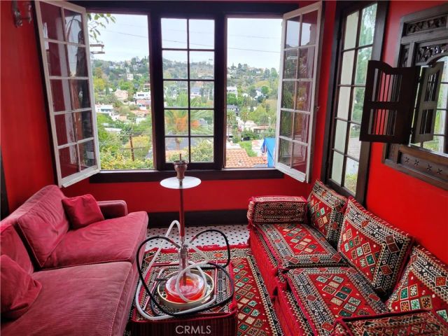 2275 Vasanta Way, Los Angeles, CA 90068