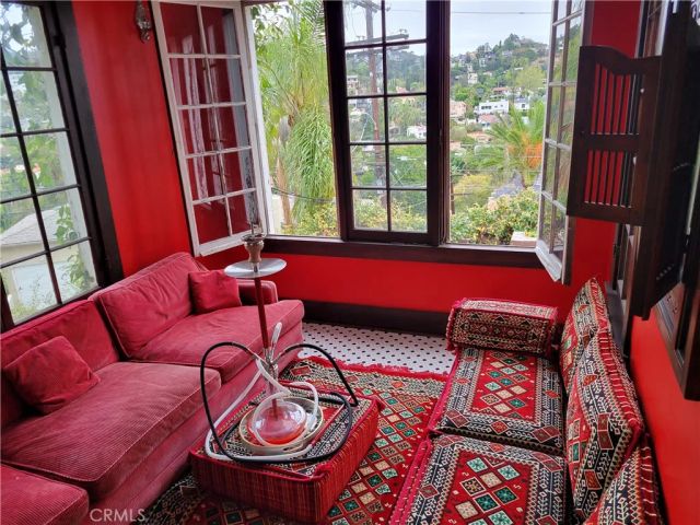 2275 Vasanta Way, Los Angeles, CA 90068