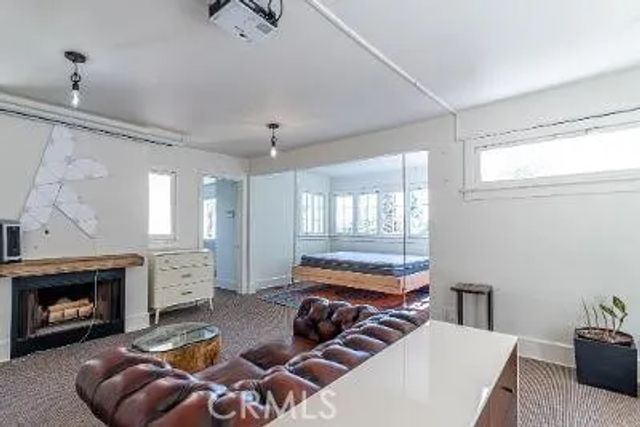 2275 Vasanta Way, Los Angeles, CA 90068