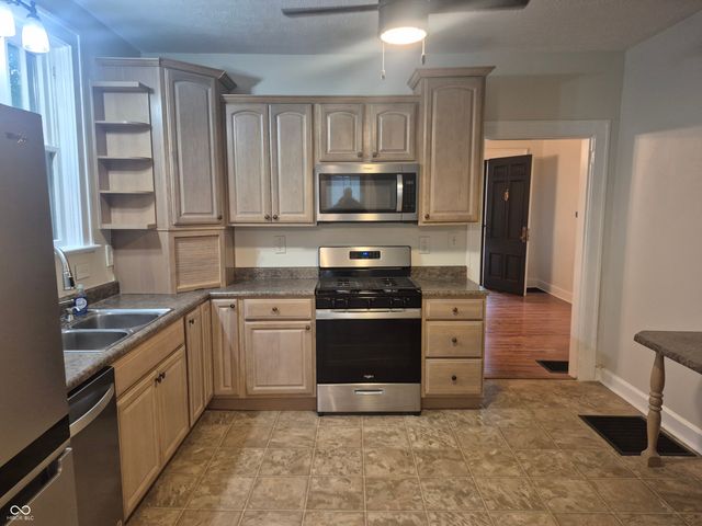 1836 New Street, Indianapolis, IN 46203