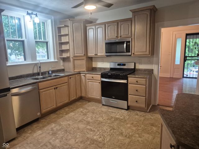 1836 New Street, Indianapolis, IN 46203