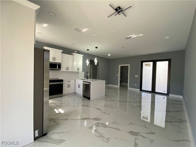 3004 54th ST W, Lehigh Acres, FL 33971