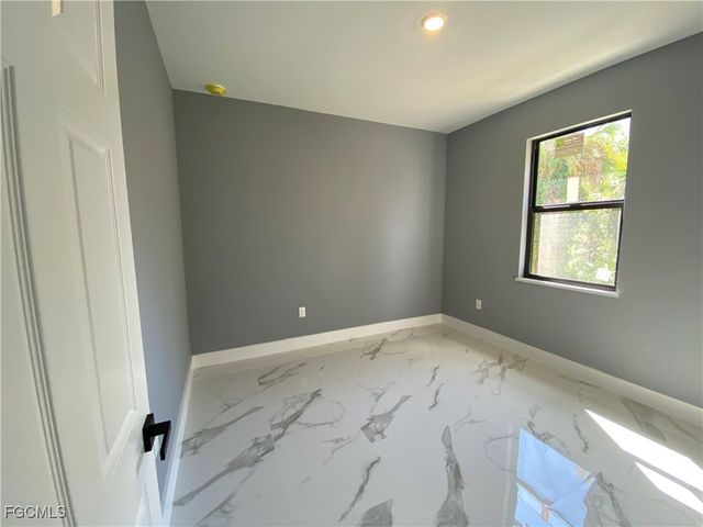 3004 54th ST W, Lehigh Acres, FL 33971