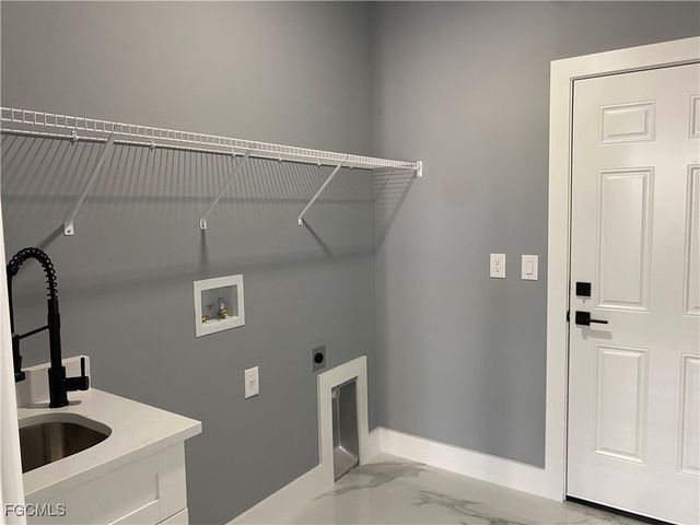 3004 54th ST W, Lehigh Acres, FL 33971