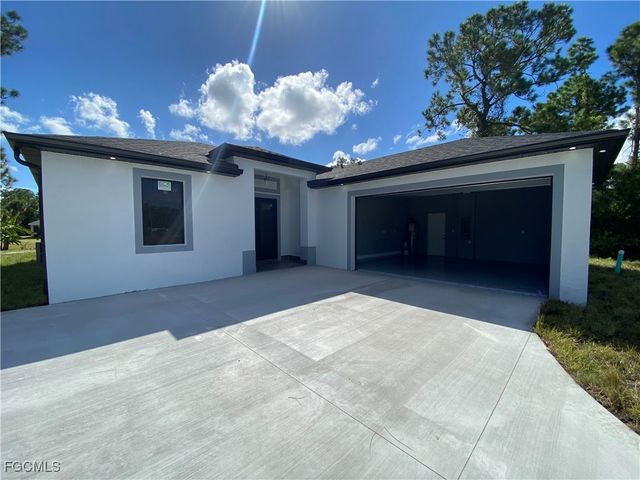 3004 54th ST W, Lehigh Acres, FL 33971