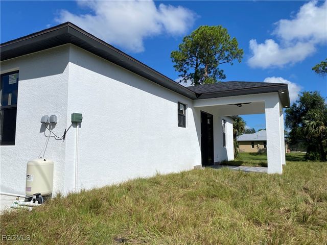 3004 54th ST W, Lehigh Acres, FL 33971