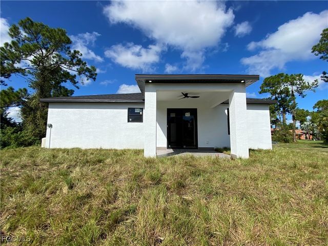 3004 54th ST W, Lehigh Acres, FL 33971