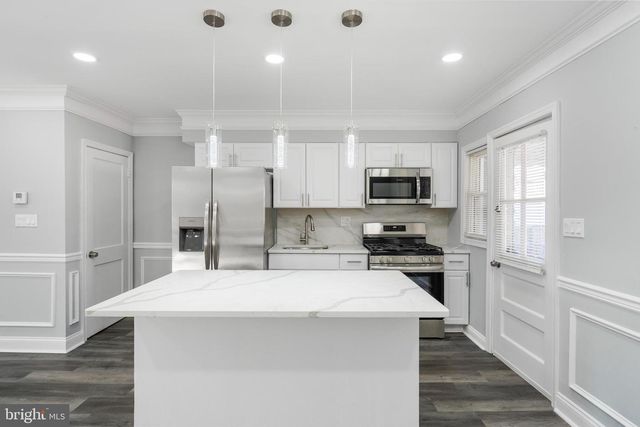 2800 OSWEGO AVE, Baltimore, MD 21215