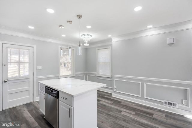 2800 OSWEGO AVE, Baltimore, MD 21215