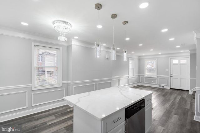 2800 OSWEGO AVE, Baltimore, MD 21215