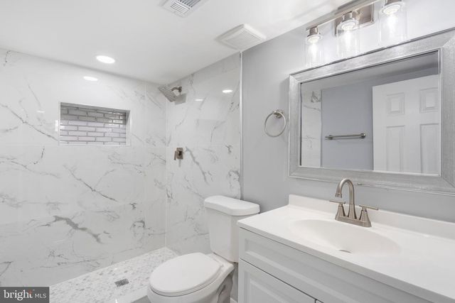 2800 OSWEGO AVE, Baltimore, MD 21215