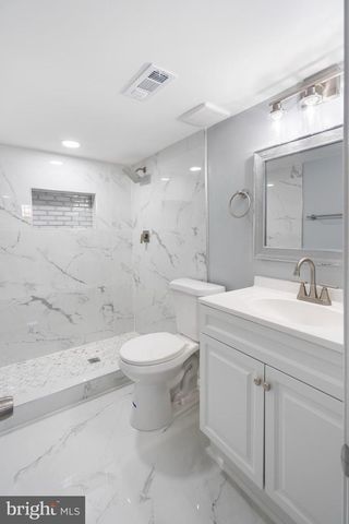 2800 OSWEGO AVE, Baltimore, MD 21215