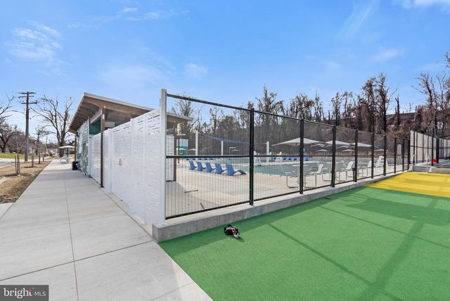 2800 OSWEGO AVE, Baltimore, MD 21215