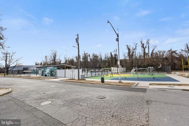 2800 OSWEGO AVE, Baltimore, MD 21215