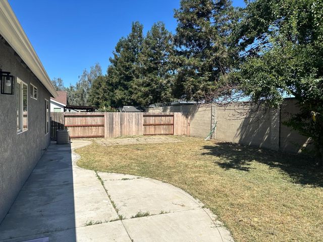 1941 Platte Rd, Stockton, CA 95206