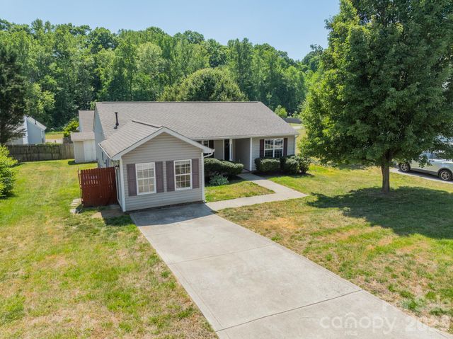 134 Chere Helen Drive, Mooresville, NC 28115