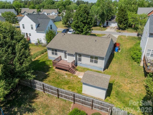 134 Chere Helen Drive, Mooresville, NC 28115