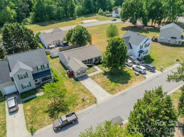 134 Chere Helen Drive, Mooresville, NC 28115