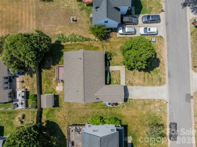 134 Chere Helen Drive, Mooresville, NC 28115
