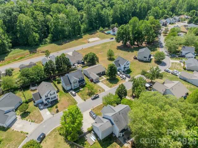 134 Chere Helen Drive, Mooresville, NC 28115