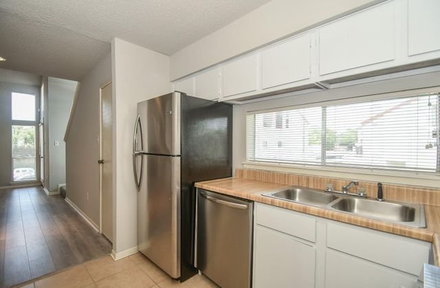 10855 Meadowglen Lane 629, Houston, TX 77042