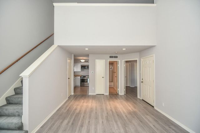 10855 Meadowglen Lane 629, Houston, TX 77042