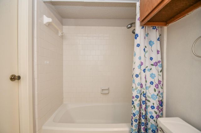 10855 Meadowglen Lane 629, Houston, TX 77042