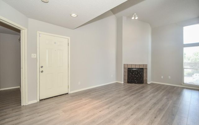 10855 Meadowglen Lane 629, Houston, TX 77042
