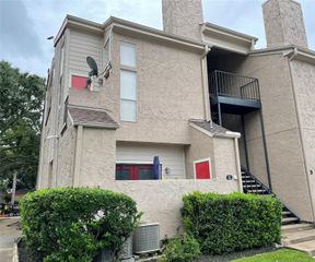 10855 Meadowglen Lane 629, Houston, TX 77042